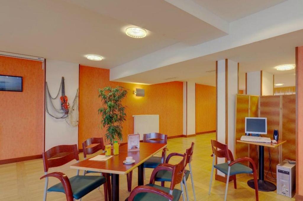 Hotel Les Residences D'Armor Douarnenez Exterior photo